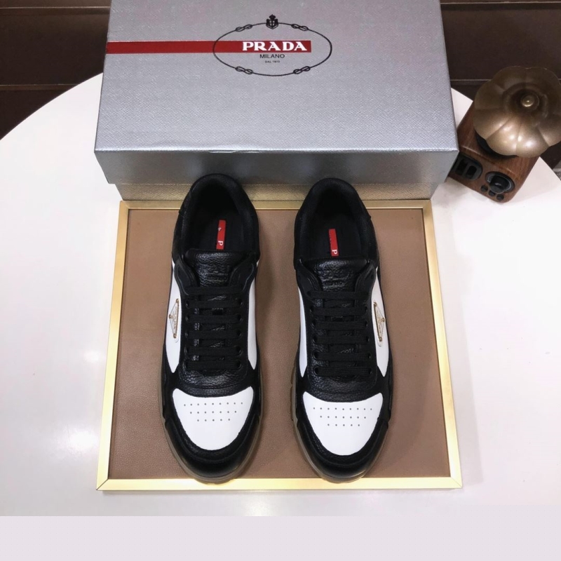 Pra*a casual shoes